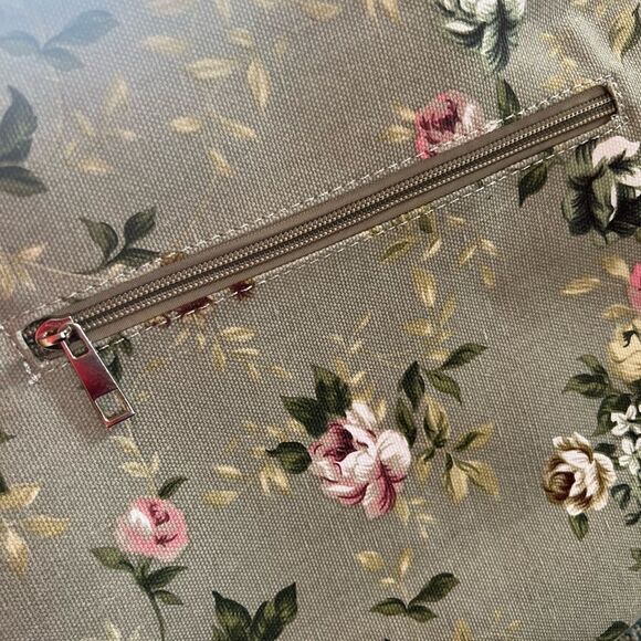 Farmhouse Is My Style Floral Green Cottage Boho Tote Bag - Picture 3 of 12